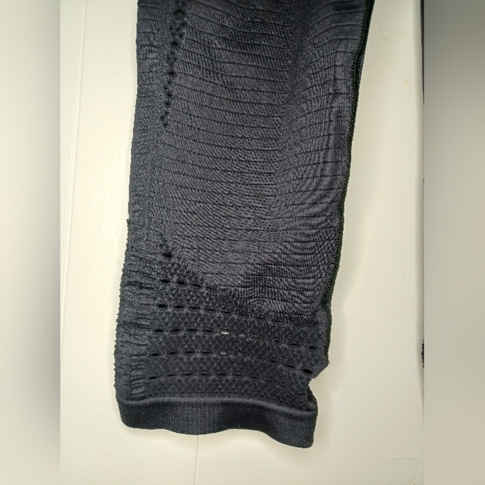 Gymshark Women's Charcoal Leggings - Picture 6 of 8